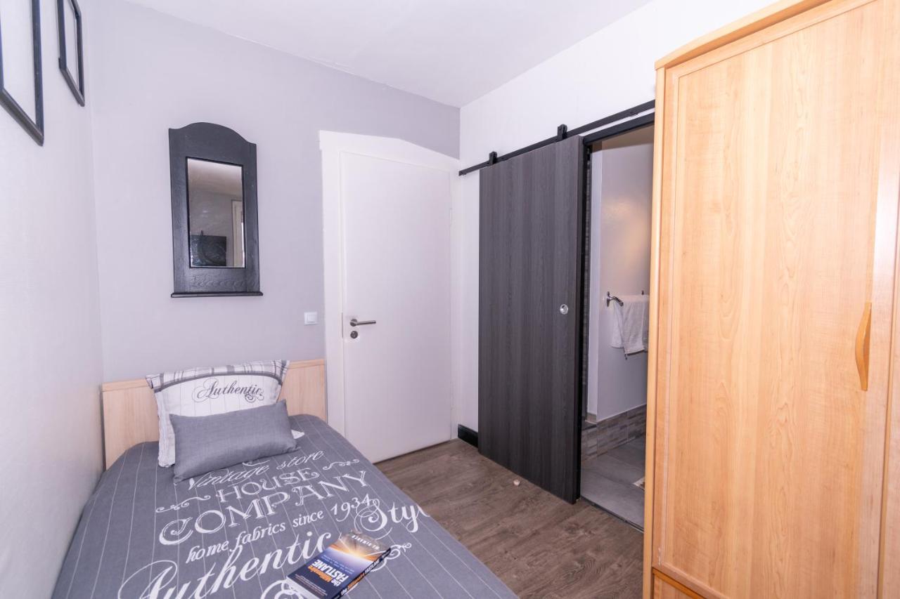 Private & Comfortable Apartments Puttelange-aux-Lacs Esterno foto